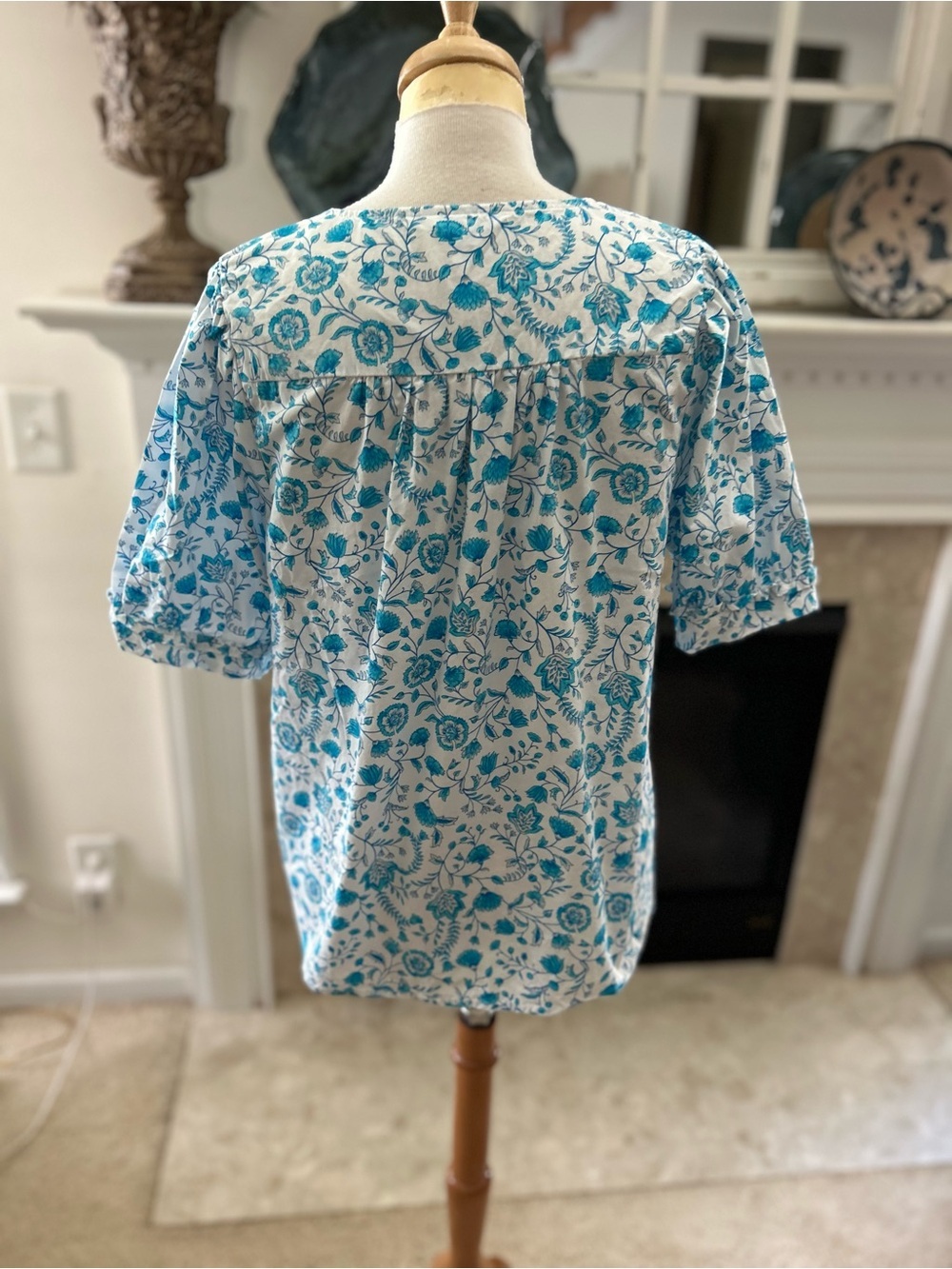 Draper James Blue Floral V-Neck Puff Sleeve Cotton Top - Picture 7 of 9